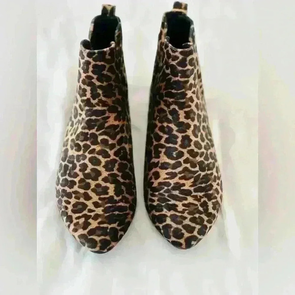 Born Reno Velvet Leopard Print Slip On Ankle Bootie Size 7M - Picture 2 of 11